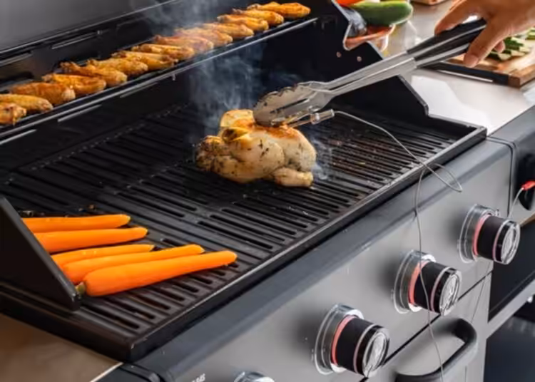 Custom BBQ or Ready-made Grills: When is it Worth Investing in a Special Construction?